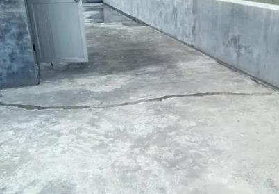 上林楼顶漏水维修公司分享下如何解决卫生间隐蔽部位漏水的问题?